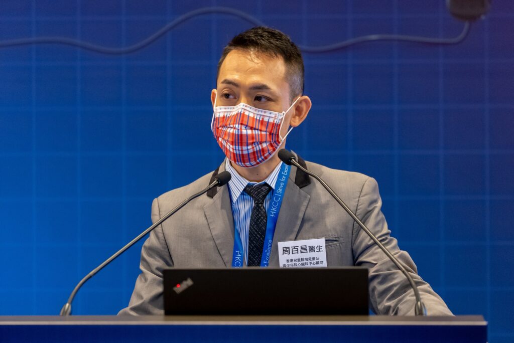 周百昌醫生建議應加強青少年心臟病患者過渡期間的護理，以提升患者的自我管理能力，讓他們過渡到成人心臟科作長期治療和護理前做好準備 。