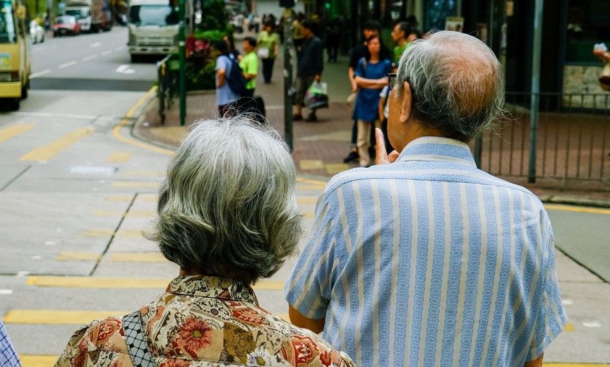 睡覺時打人可能是柏金遜症先兆！