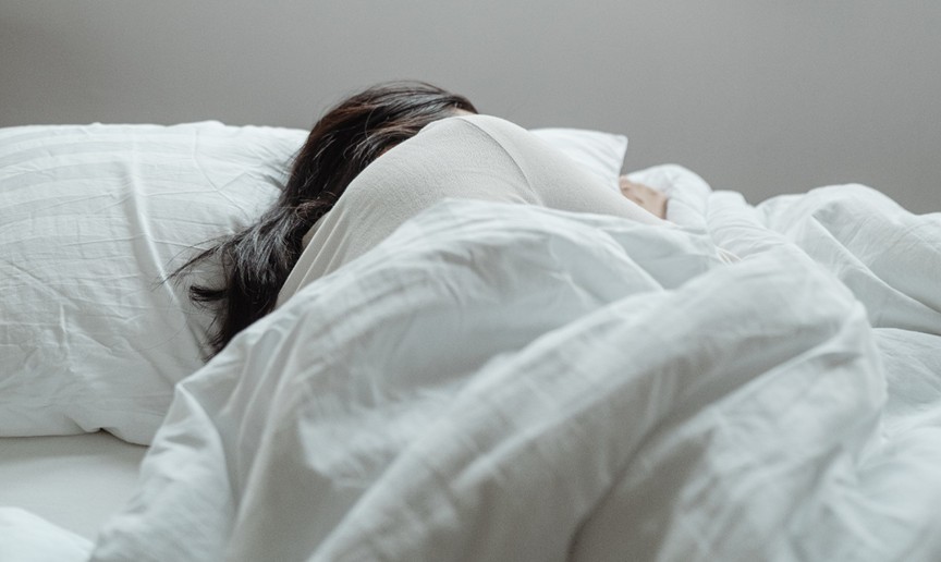 睡覺時打人可能是柏金遜症先兆！
