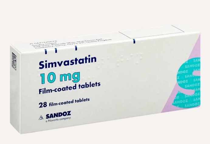 很多他汀類膽固醇藥（例如 Simvastatin）會建議睡前吃，主要是因為身體在夜間膽固醇合成最旺盛，這時吃藥能精準阻斷、效果更明顯。